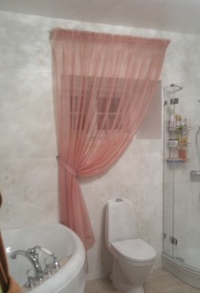 Curtains for bathroom windows